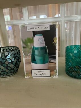 NWT Laura Ashley Portable Humidifier - Teal and White Accent